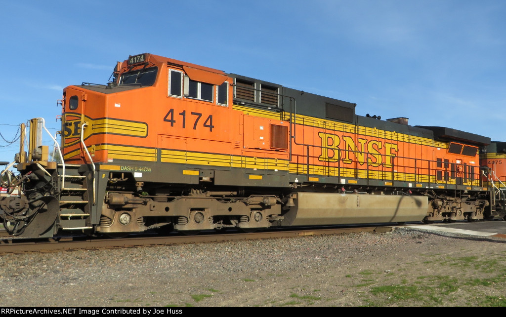 BNSF 4174